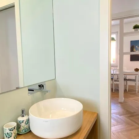 דירה Romane - Spacious, High Floor With Terrace