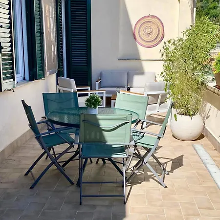 דירה Romane - Spacious, High Floor With Terrace רומא