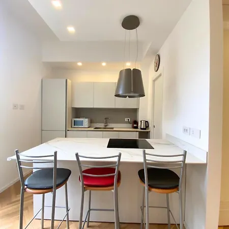 Romane - Spacious, High Floor With Terrace Roma