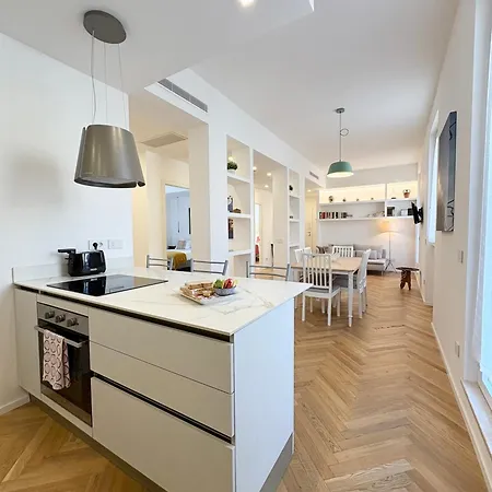 Romane - Spacious, High Floor With Terrace