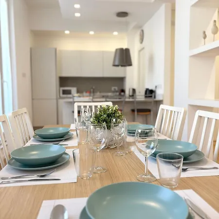 Romane - Spacious, High Floor With Terrace * רומא